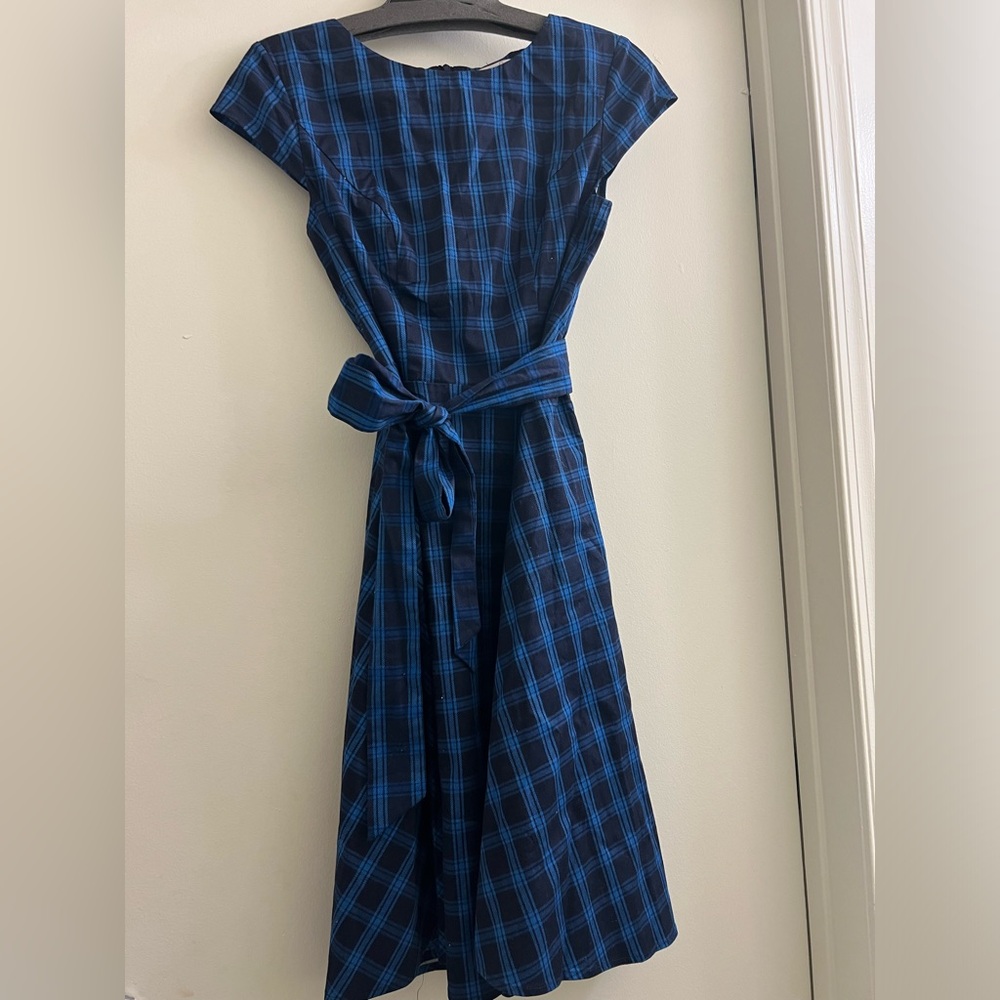 Dressystar 1950s vibe cap sleeve A-line dress, blue plaid full skirt size medium - Picture 3 of 8